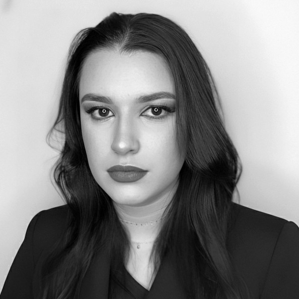 Larissa Carvalho, Regulatory & Compliance Specialist